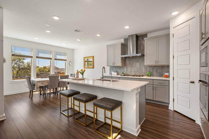 Virtual tour of 256 Comfort Maple Lane