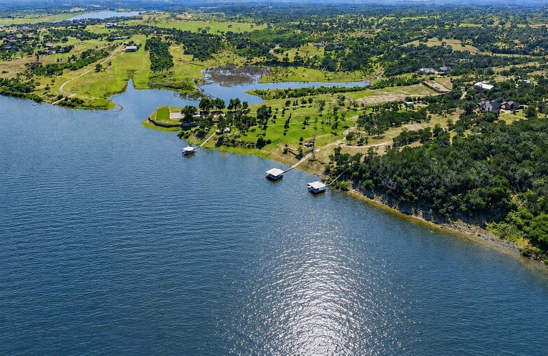 Virtual tour of 259 Chimney Cove DR