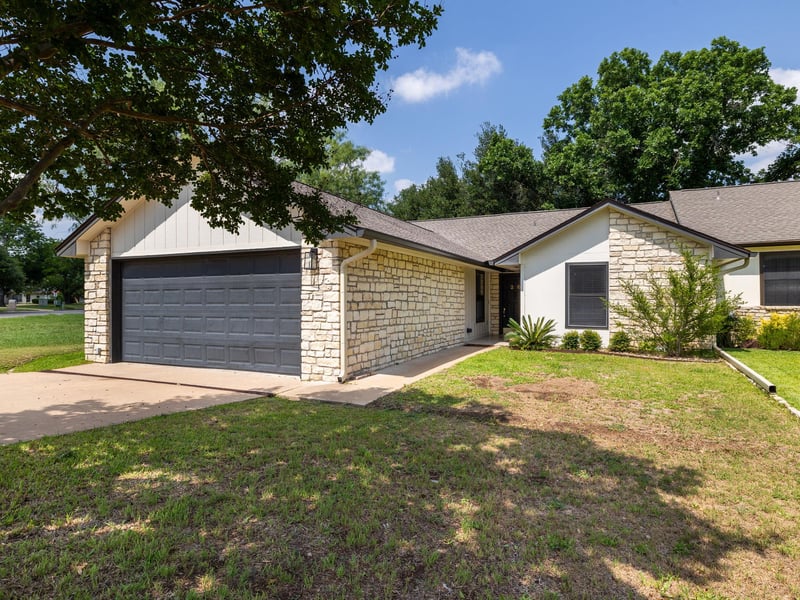 Virtual tour of 26 Fairway Ln