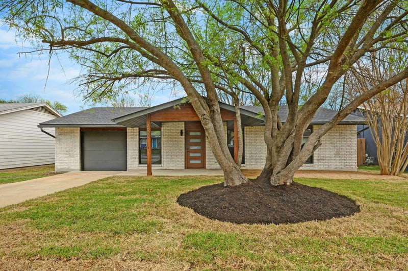 Virtual tour of 2600 Berkett DR
