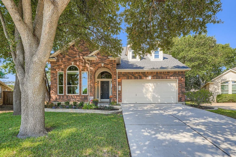 Virtual tour of 2600 Winding Brook DR