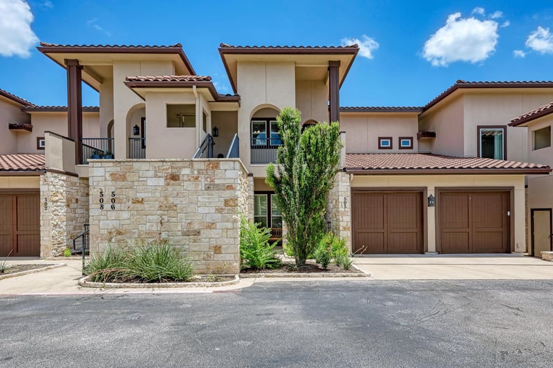Virtual tour of 2601 N Quinlan Park RD Unit #506