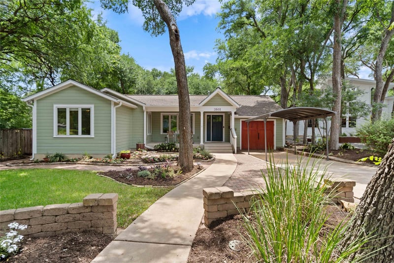 Virtual tour of 2601 W 49th ST