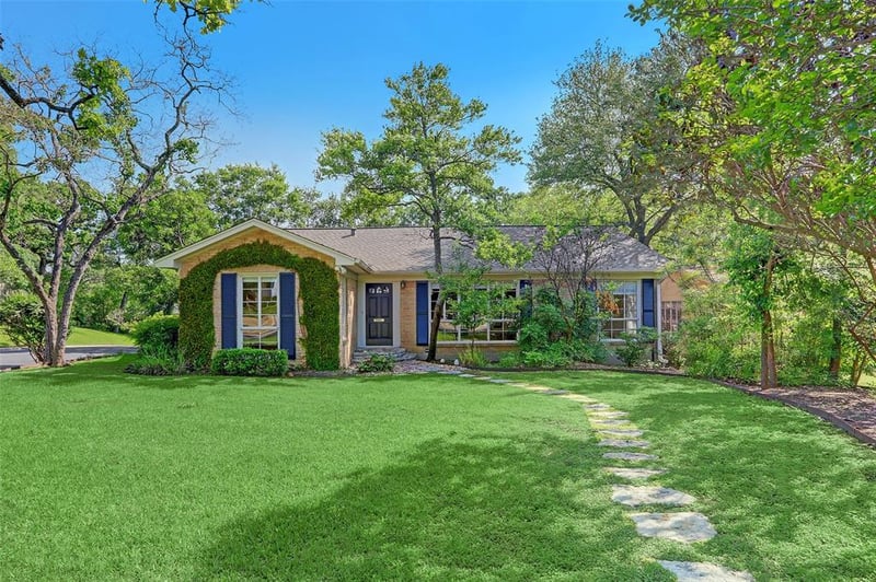 Virtual tour of 2601 Westover Rd