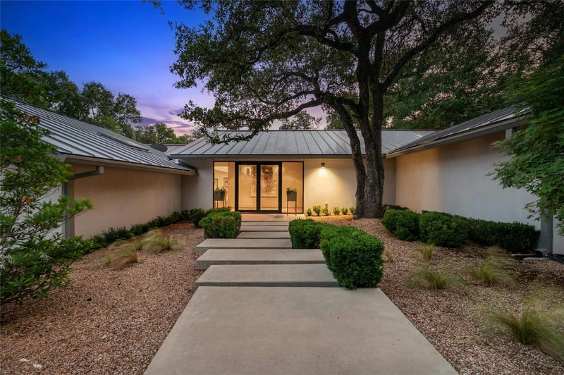 Virtual tour of 2602 Pickwick LN