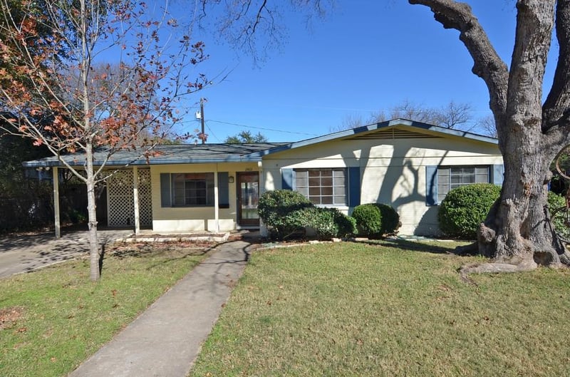 Virtual tour of 2602 W 48th St