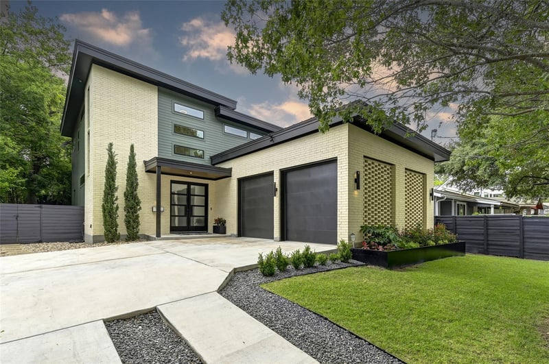Virtual tour of 2603 Euclid Ave