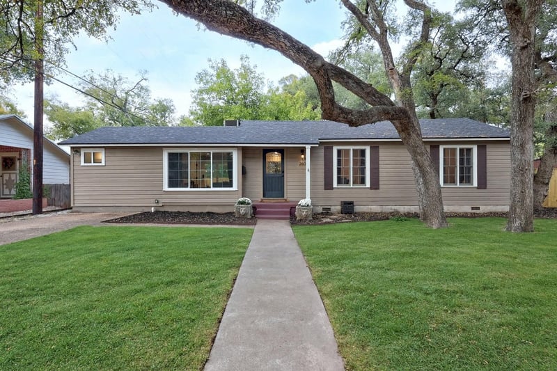 Virtual tour of 2604 W 49 1/2 St