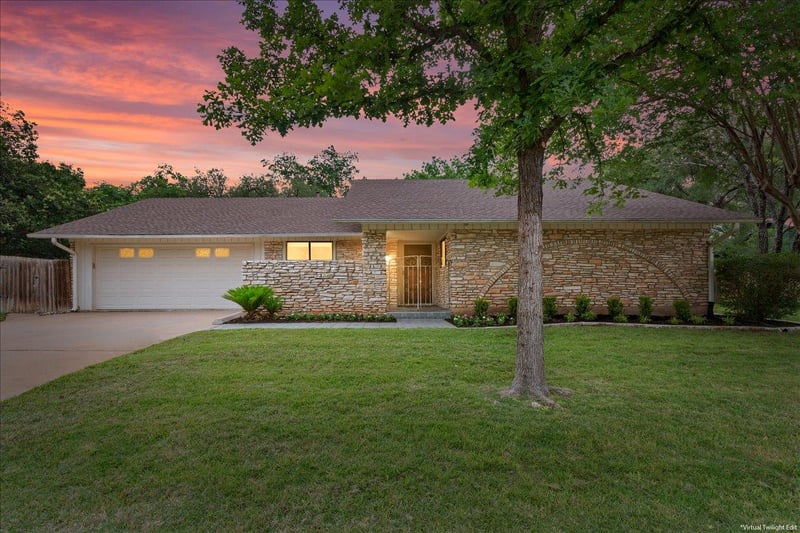 Virtual tour of 2605 Gabriel View DR