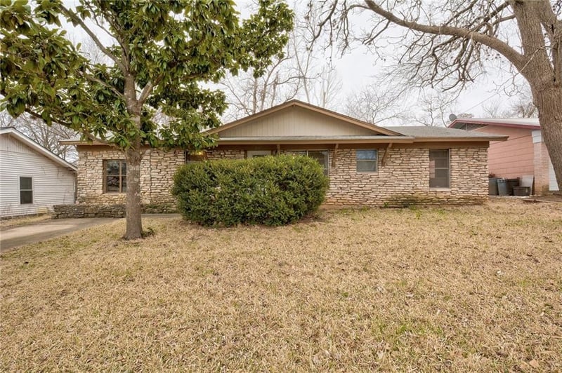 Virtual tour of 2605 Little John LN