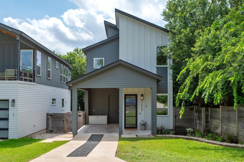 Virtual tour of 2605 S 2nd ST Unit #2