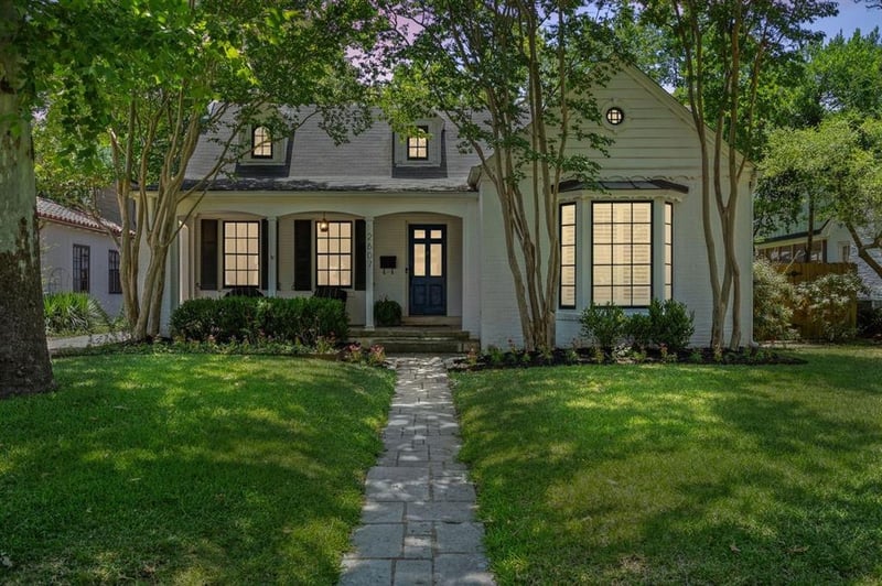 Virtual tour of 2607 Harris BLVD