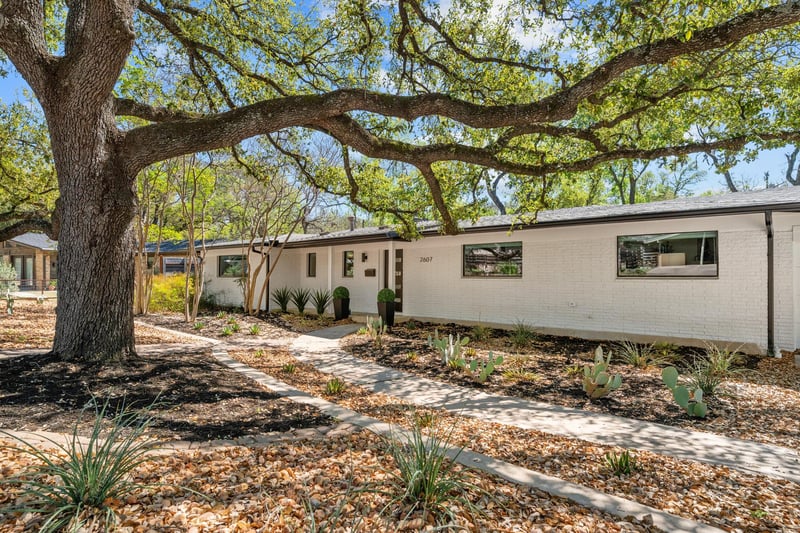 Virtual tour of 2607 Pembrook TRL