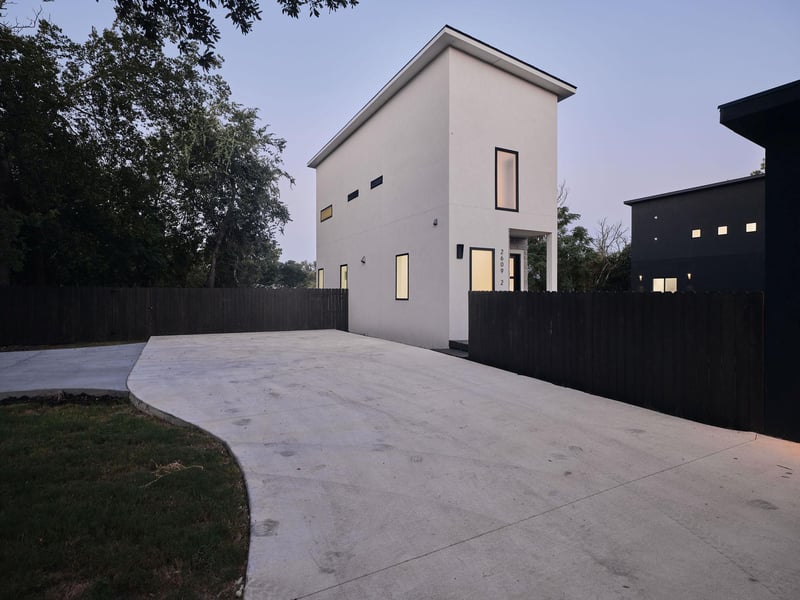 Virtual tour of 2609 Davis Ln #2