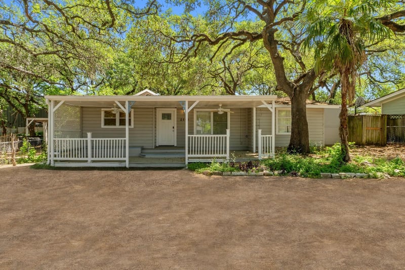 Virtual tour of 2609 S 4th ST