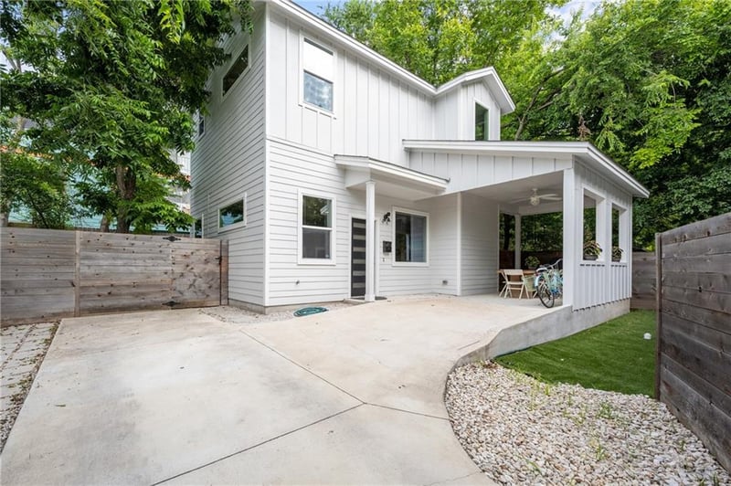 Virtual tour of 2611 Euclid Ave Unit #B