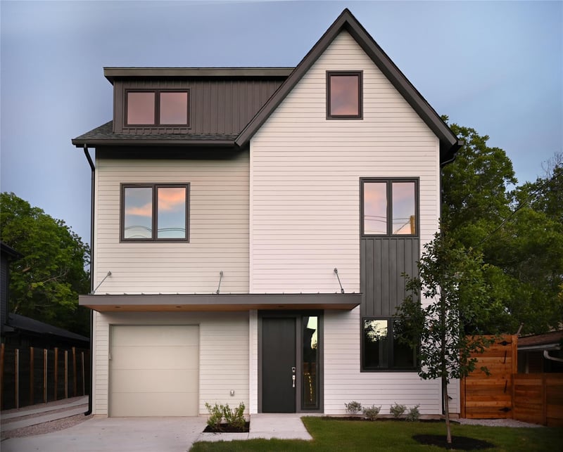 Virtual tour of 2611 Wilson ST Unit #1