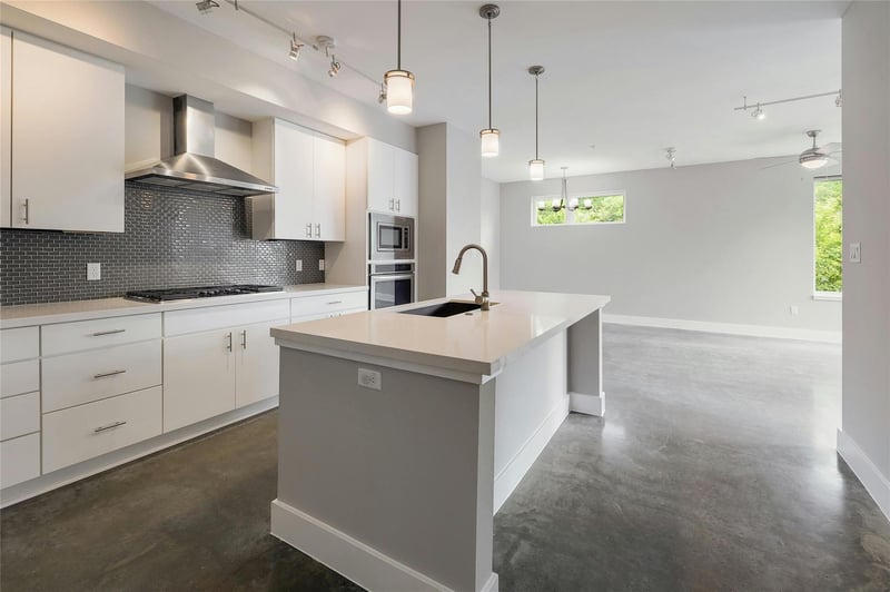 Virtual tour of 2612 W 12th ST Unit #201
