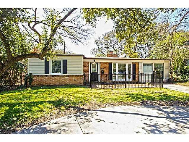 Virtual tour of 2621 W 45th St
