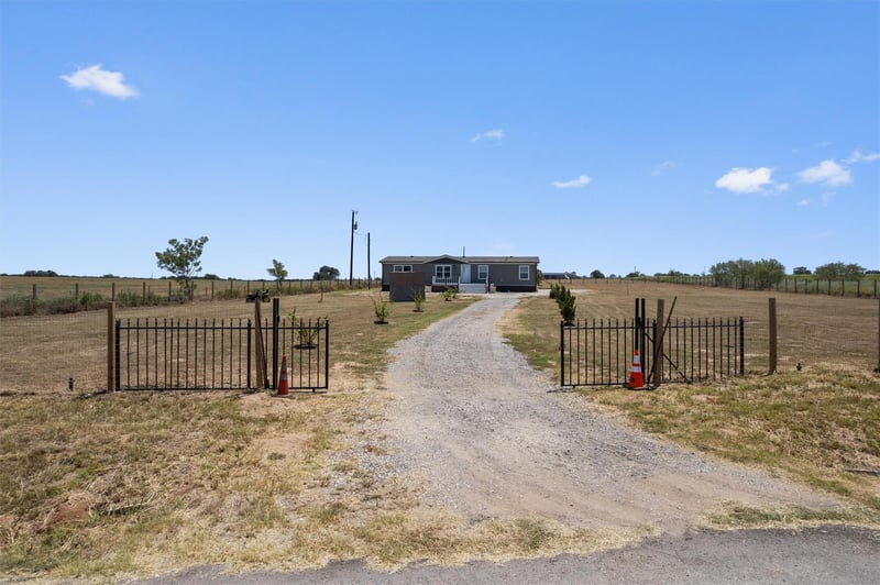 Virtual tour of 263 N Cedar Creek DR