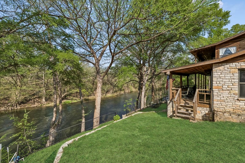 Virtual tour of 2630 Ponderosa Dr