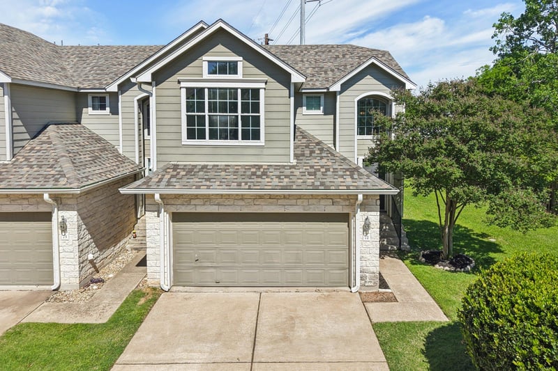 Virtual tour of 2632 Century Park BLVD Unit #72