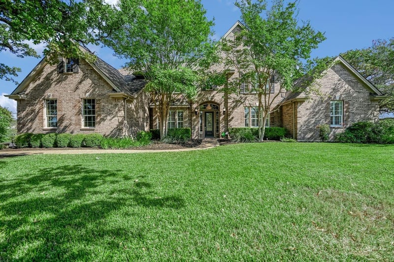 Virtual tour of 2635 Demona DR
