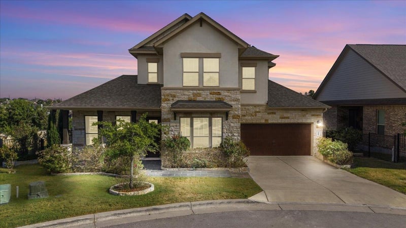 Virtual tour of 266 Village Oak DR