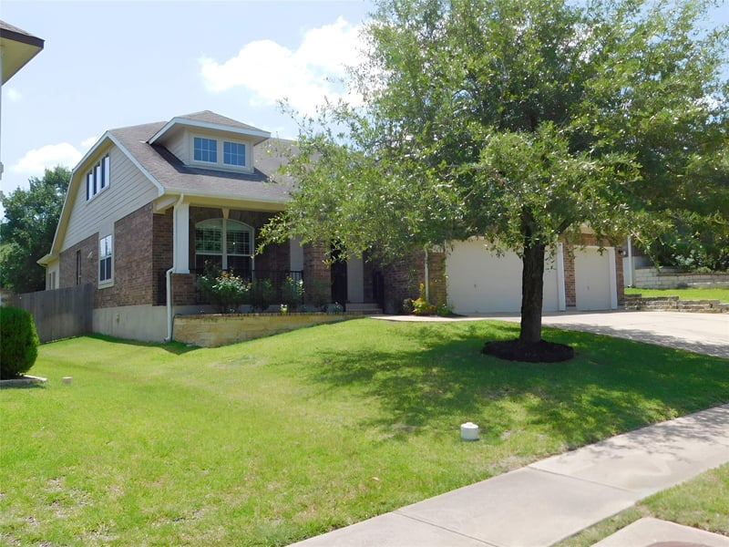 Virtual tour of 2670 Ravenwood Dr