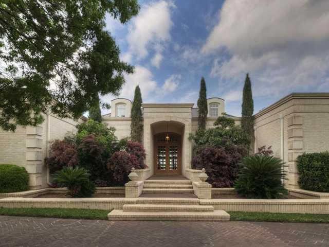 Virtual tour of 27 Pascal LN