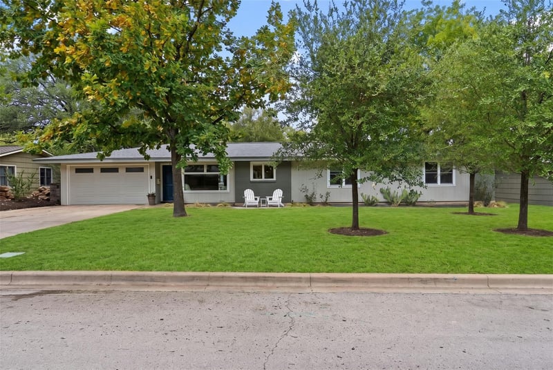 Virtual tour of 2700 Addison Ave