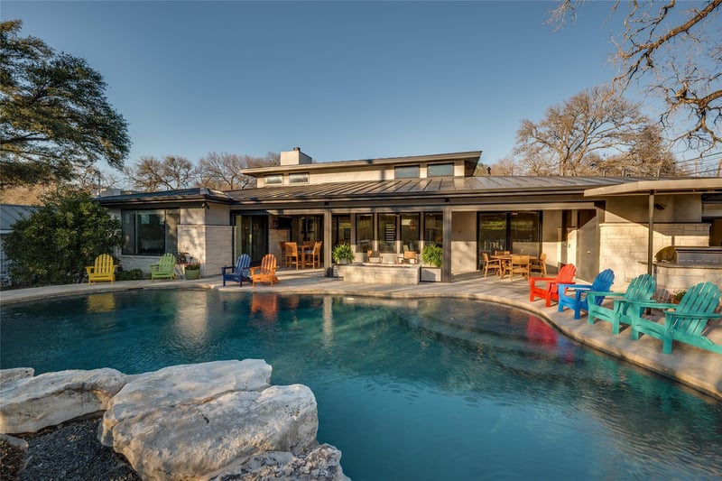 Virtual tour of 2701 Mountain Laurel DR