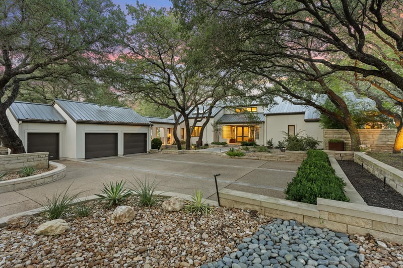 Virtual tour of 27033 Masters PKWY