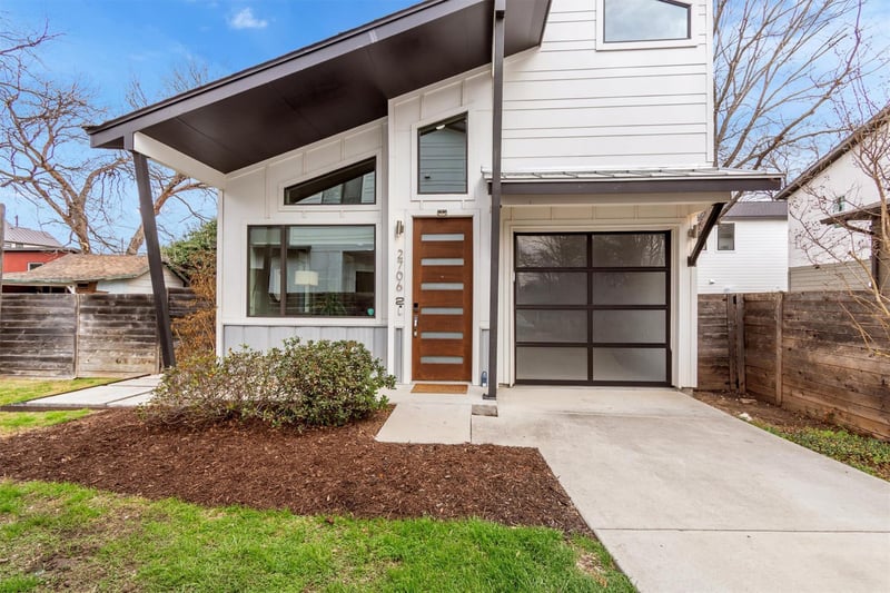 Virtual tour of 2706 Zaragosa ST Unit #2