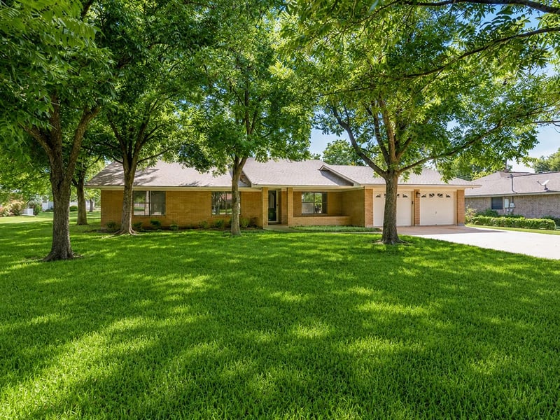 Virtual tour of 2707 North DR