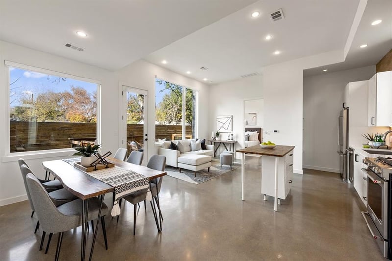Virtual tour of 2708 La Mesa DR Unit #B