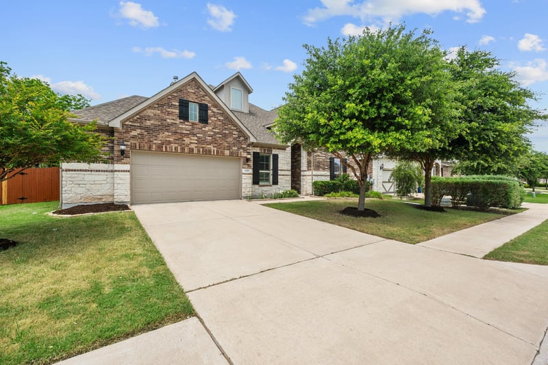 Virtual tour of 2709 Steece Way