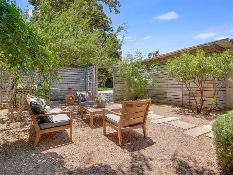 Video tour of 2710 W 49th St