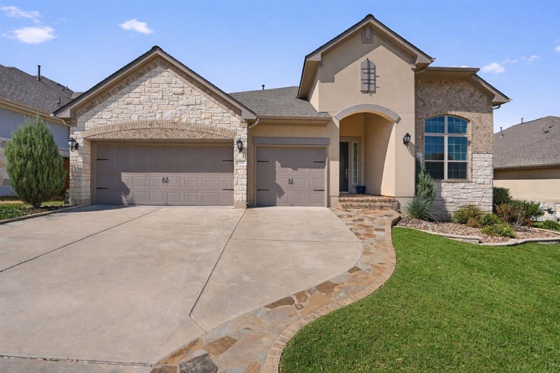 Virtual tour of 2712 Mazaro Way