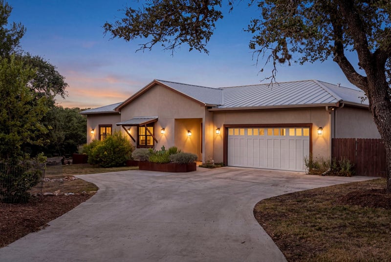 Virtual tour of 2713 Leslie LN