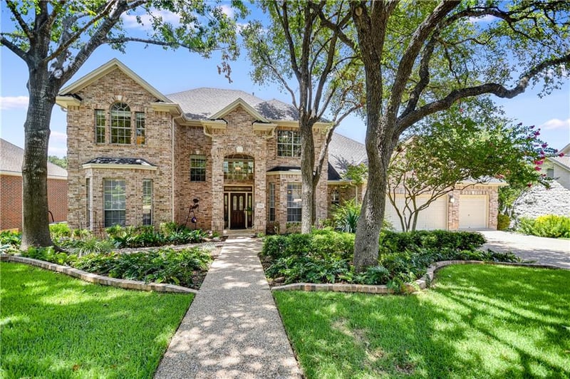 Virtual tour of 2714 Bartons Bluff LN