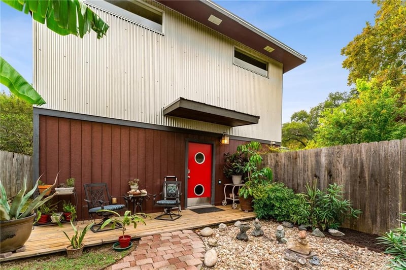 Virtual tour of 2715 Stacy LN Unit #B