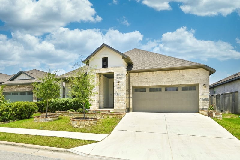 Virtual tour of 2718 Grange Creek CT