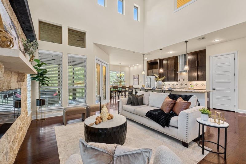 Virtual tour of 2719 Springwood Ln