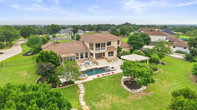 Virtual tour of 272 Whitney Woods CIR