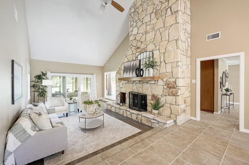 Virtual tour of 2721 Chisholm Trl