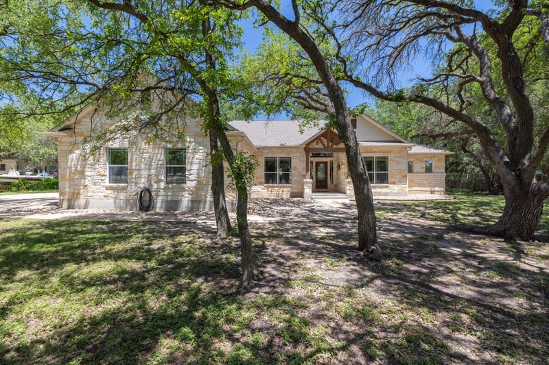 Virtual tour of 2721 County Road 258