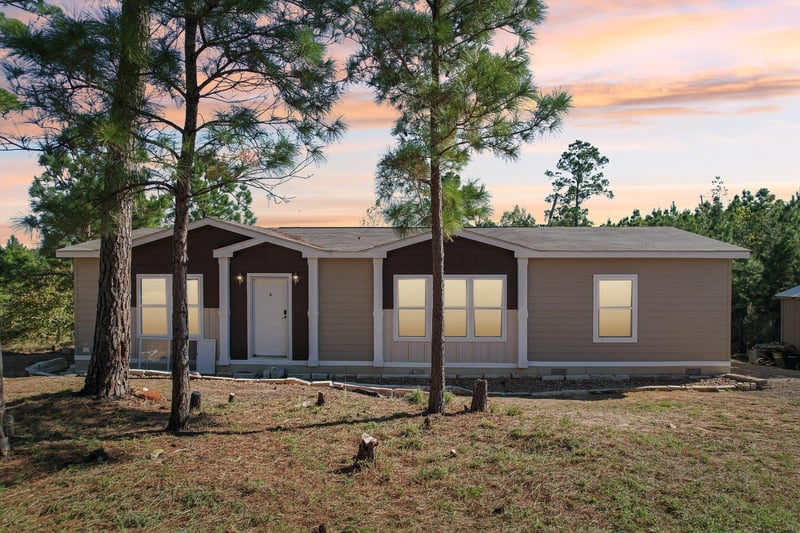 Virtual tour of 273 River Forest Dr