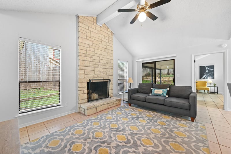 Virtual tour of 275 Mooring CIR Unit #A