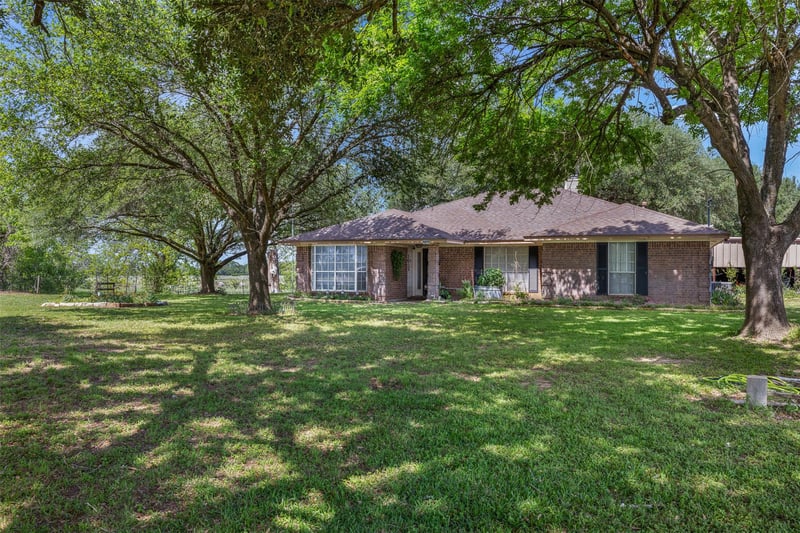 Virtual tour of 2773 County Road 268